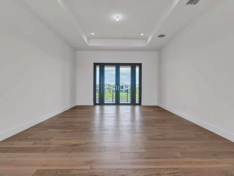 9523 Riverside Park Dr — Photo 38