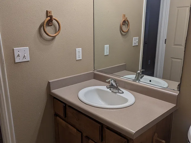 372 Megan Cir — Photo 25