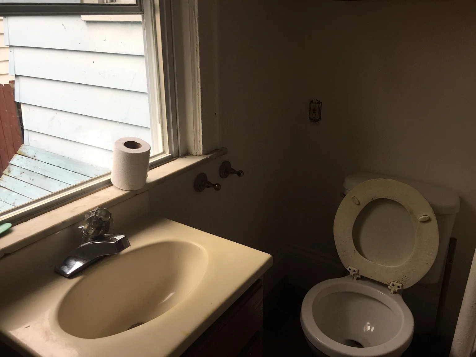 5 bed, $1,469 — Photo 4