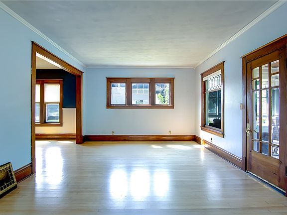 3rd image of 1011 6th Avenue