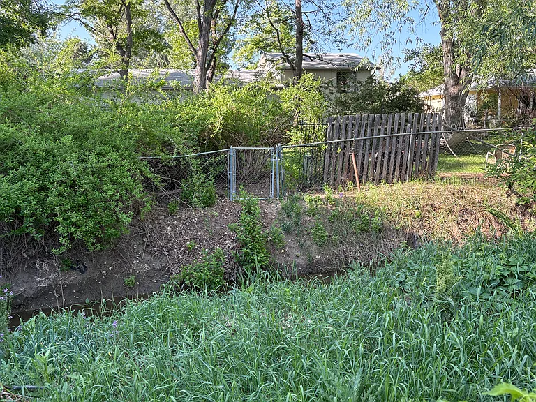 1318 Tipperary St — Photo 41