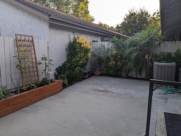 3rd image of 113 Castleton Dr