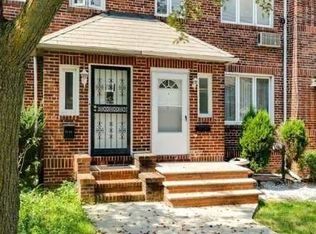 82-40 167th St #1, Jamaica, NY 11432