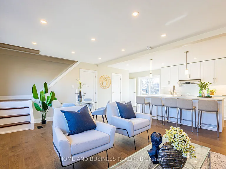 1326 Meredith Ave — Photo 4