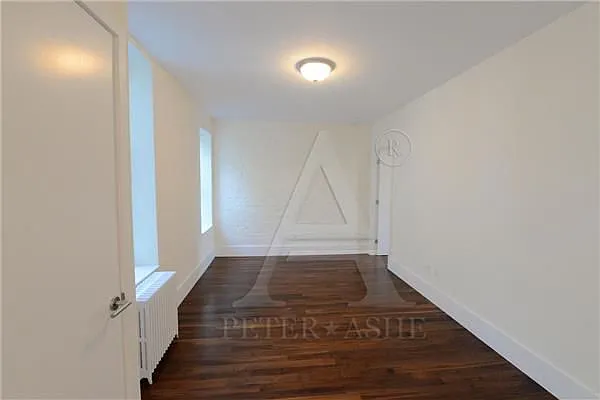 Rented by Peter Ashe | media 18