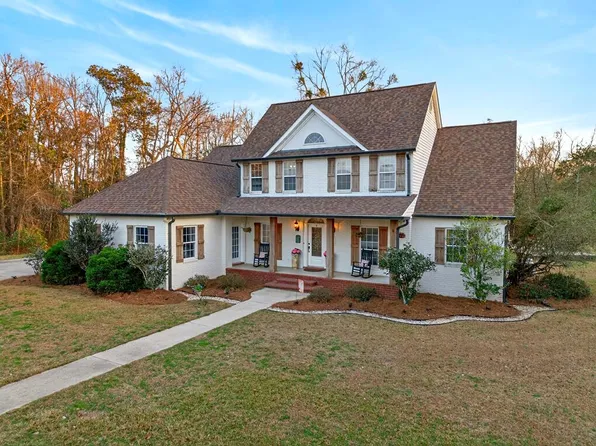 75 N Hill Dr W, Carriere, MS 39426