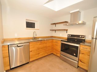 377 Mountain Rd, Stowe, VT 05672