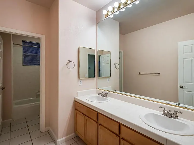 2147 Falcon Ridge Dr — Photo 21