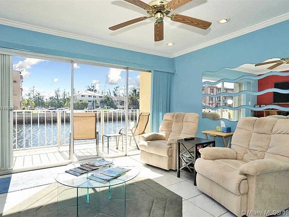 3rd image of 3944 NE 167th St APT 107