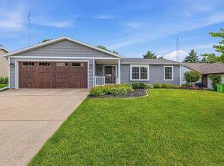 405 Eilbes Ave, Beaver Dam, WI 53916