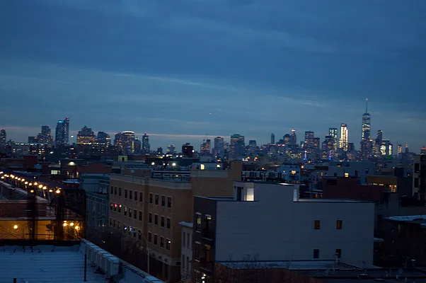 Rented by Manhattan Management LLC | media 62