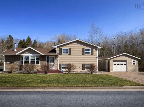 132 Nictaux Dr, Lower Sackville, NS B4C 2C5