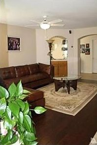 4th image of 5408 Evanwood Ave