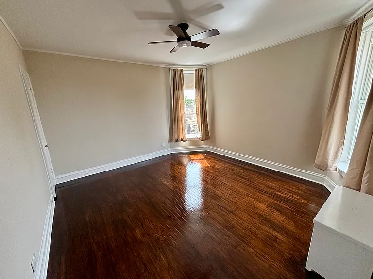 Large bedroom. 14x13