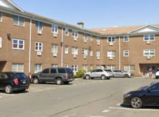 64 W McKinley Ave #C8, Bridgeport, CT 06606