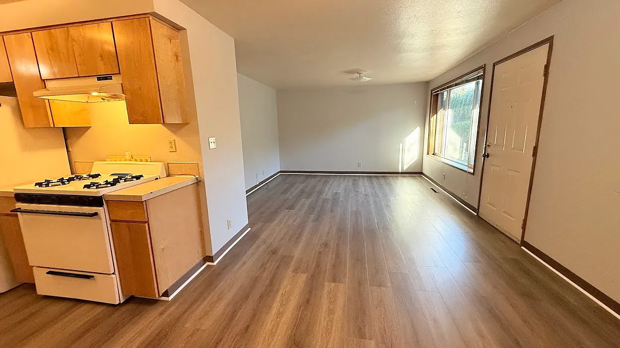 2 bed, 900 sqft, $1,550 — Photo 1