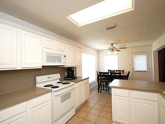 2nd image of 4112 Seminole Dr