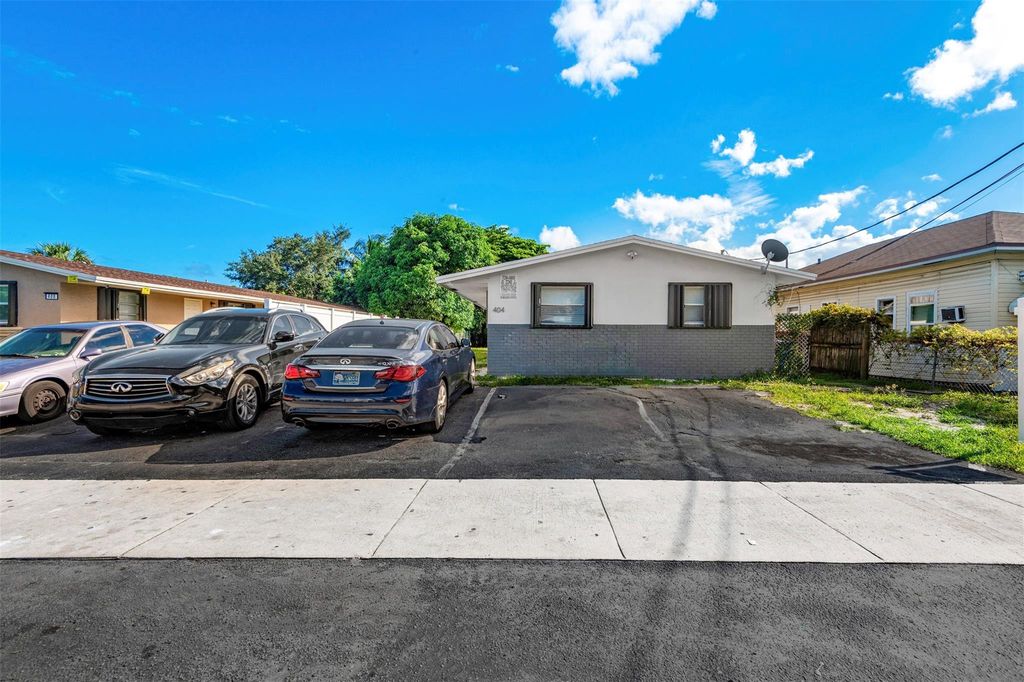 404 NE 4th Street, photo 3