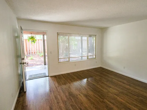 400-406 NE 63rd Ave #402, Portland, OR 97213