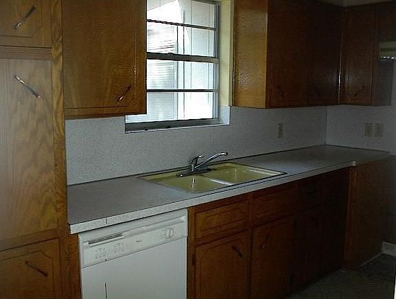 2nd image of 2350 County Road 226