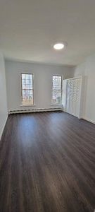 46 Essex St, Brooklyn, NY, 11208