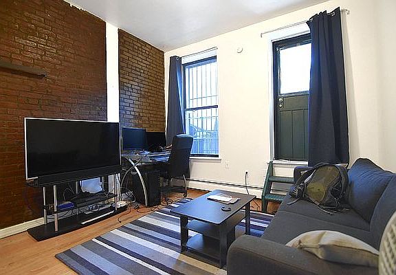 3rd image of 531 E 11th St APT 2D