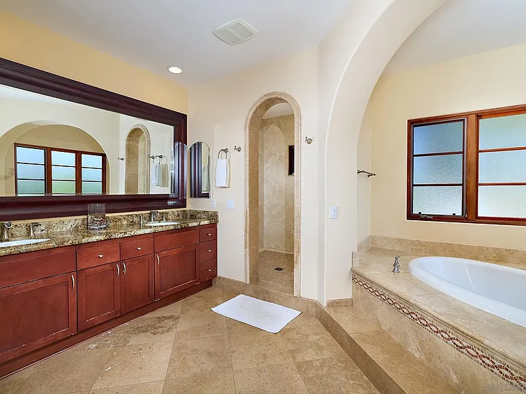 645 N Rios Ave — Photo 9