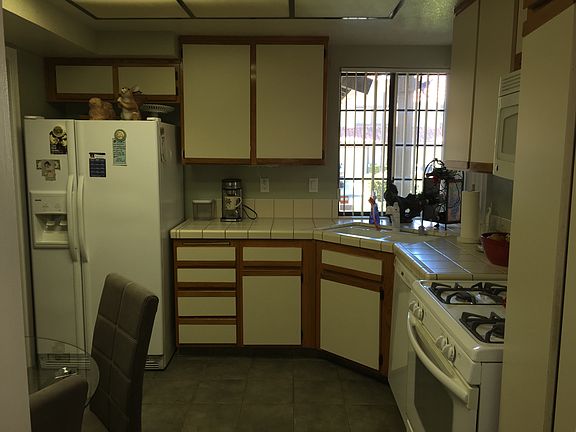 4th image of 6334 Jarvis Ave
