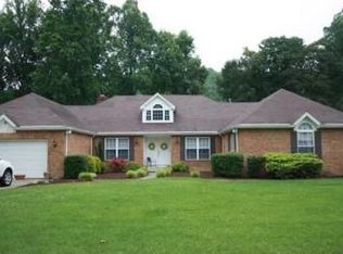 2635 Riverside Dr, Saint Albans, WV 25177