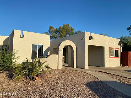 1730 N Frances Blvd Photo 1