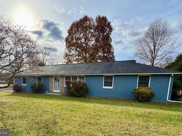 1114 W Thomas Rd, Lansdale, PA 19446