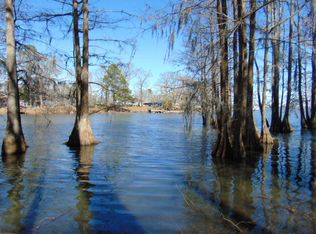 9 Parklin Ln, Elloree, SC 29047