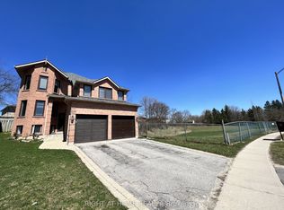 205 Cardinal St, Barrie, ON L4M6G8