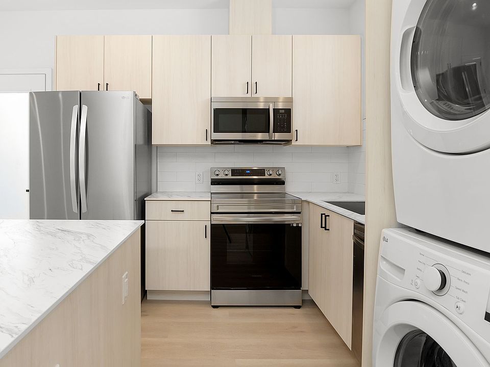 1st image of 2967-69 E St #142