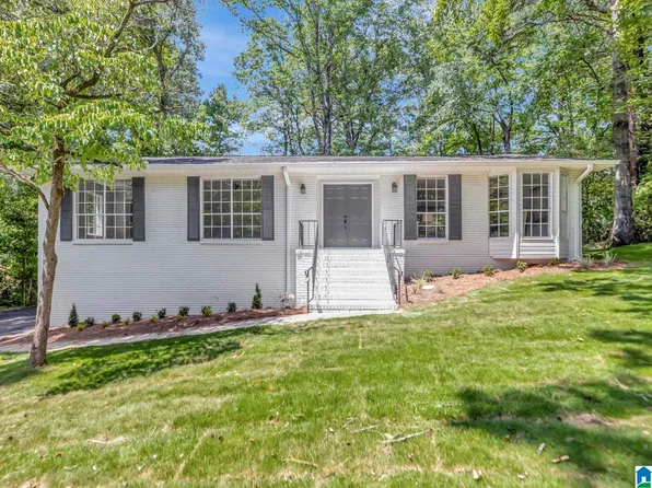 1036 Melissa Cir, Leeds, AL 35094