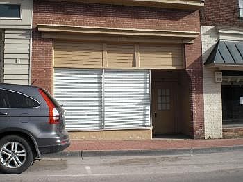 1st image of 113 W Nelson St