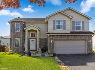 716 Maplewood Dr, Minooka, IL 60447