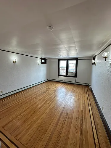 796 Inwood Terrace Photo 1