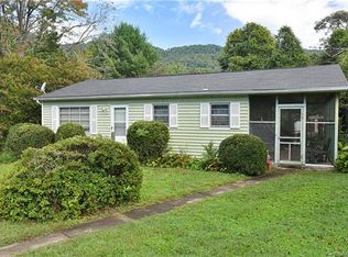 10 Swanger Rd, Asheville City, NC 28805