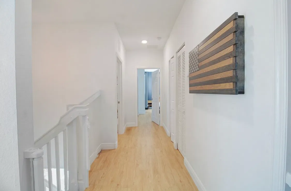 4 bed, 3.0 bath, 2056 sqft, $3,500 — Photo 3