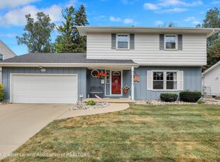 3400 Glasgow Dr, Lansing, MI