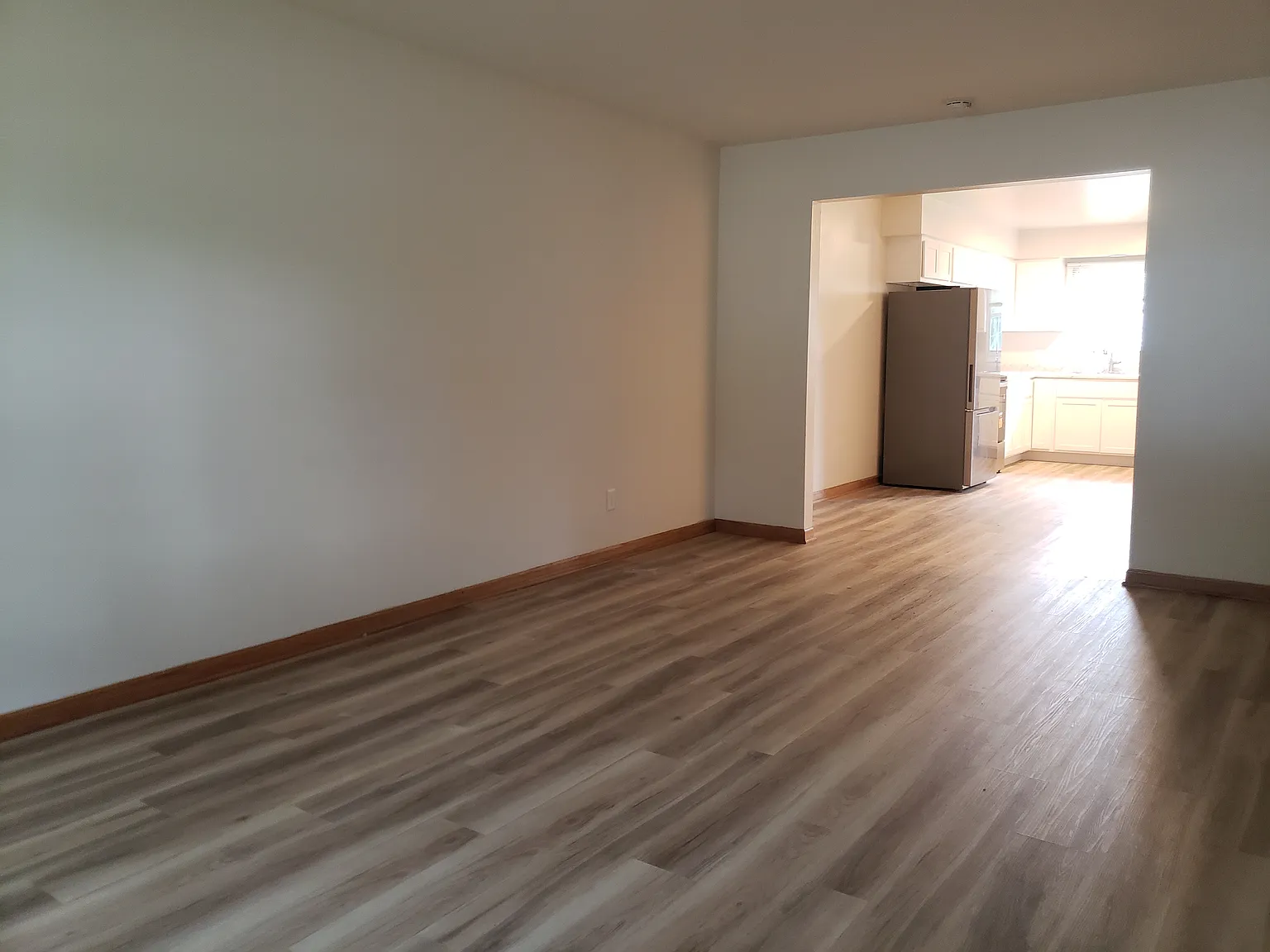 3 bed, 1040 sqft, $2,000 — Photo 4