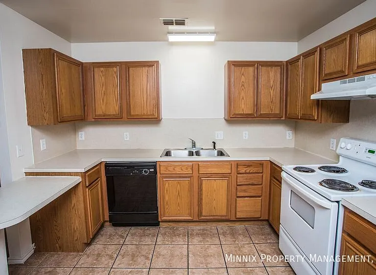 514 N Clinton Ave #B — Photo 4