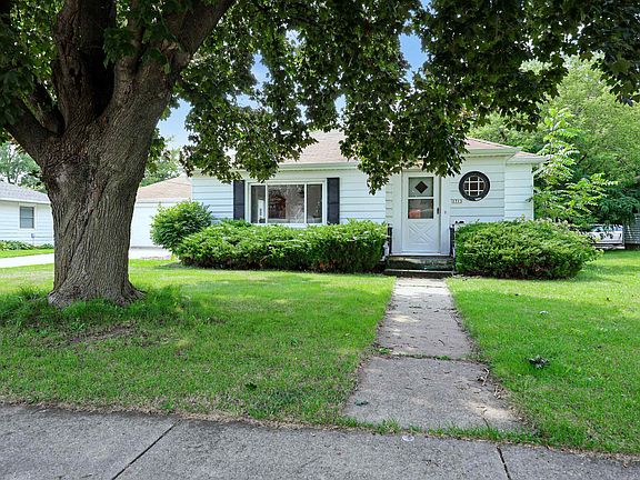 2nd image of 1713 Walnut St