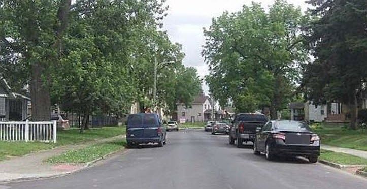 2nd image of 598 S Warren Ave