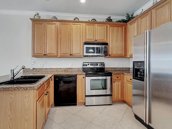 3rd image of 133 Harbors Way