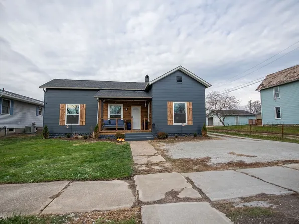 520 11th St NW, New Philadelphia, OH 44663