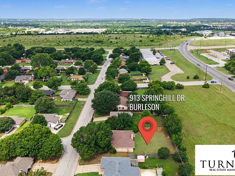 913 Springhill Dr — Photo 27