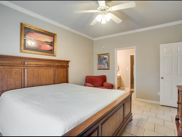 15637 Palmira Ave #B — Photo 8