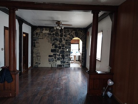 4th image of 41 Euclid Ave #2